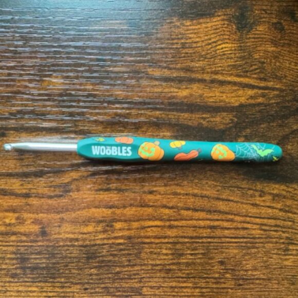 *Glow in the Dark* The Woobles Hal the Jack O' Lantern Crochet Hook - Never Used - Picture 1 of 2